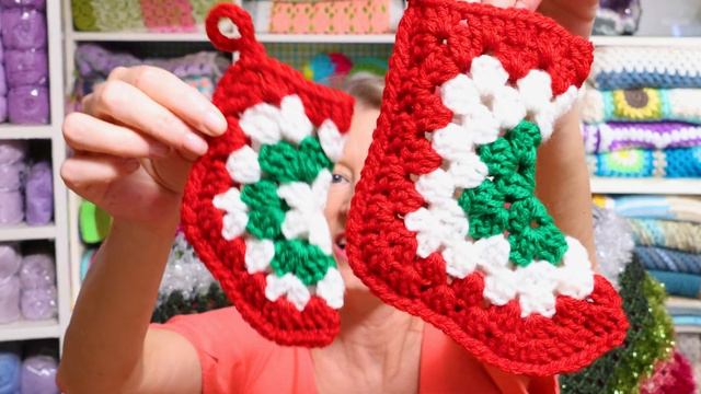 5 Easy Crochet Christmas Stocking Patterns For Beginners!