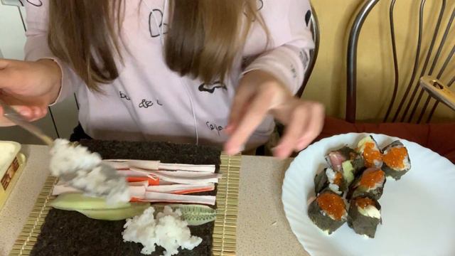 ASMR SUSHI EATING 🍣 Cooking & Eating 🥢 АСМР ИТИНГ 🍣 и Готовка СУШИ 🍱 Роллы Мукбанг, Mukbang смотреть онлайн