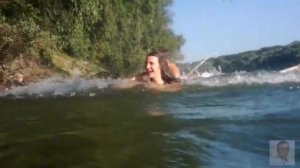 ЭКСТРЕМАЛЬНЫЕ ПРЫЖКИ В ВОДУ! САМЫЕ КРАСИВЫЕ ПРЫЖКИ В ВОДУ! ДЕВЧОНКА ВООБЩЕ  ПОКАЗАЛА КЛАСС!