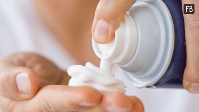 "Жаль, раньше не пользовался": Нестандартное использование пены для бритья в автомобиле смотреть онлайн