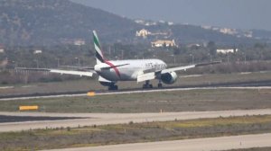 Emirates Boeing 777 landing at Athens International Airport (ATH/LGAV)