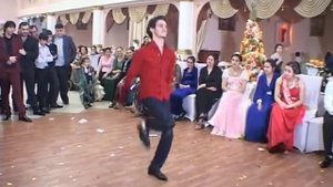 Цыгане пляшут на профессиональном уровне