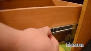 Как снять ящик в шкафу