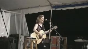 Dar Williams @ Falcon Ridge 2003 "Are You Out There"