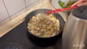 Подлива с мясом и грибами!
