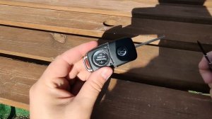 Как поменять батарейку в ключе Volkswagen Touran,Golf,Polo,Up,Tiguan,Touareg