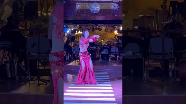 Какая грация ??? #танцы #dance #bellydance #восточныетанцы #orientaldance #танецживота #esmaoni