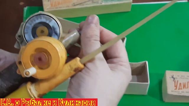 Интересная зимняя удочка СССР с двумя барабанами. Советская зимняя удочка, завод Военохот-1. смотреть онлайн