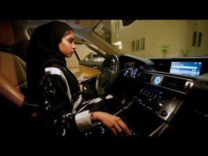 Можно ли мусульманкам водить машину?