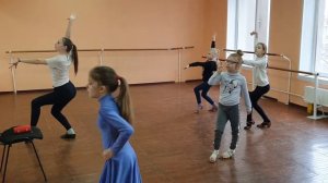Урок 4- Ча ча раз два три