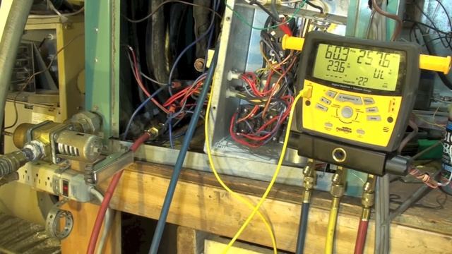 How does the water valve setting affect the head and suction pressure on the water source heat pump смотреть онлайн