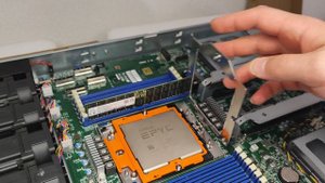 Процессор AMD EPYC 9554 -  установка