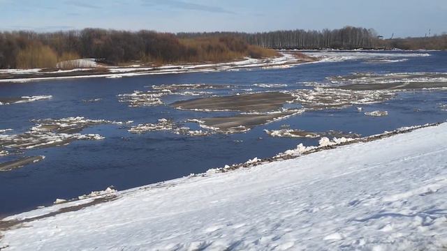 Начало ледохода 2019- р. Сысола! смотреть онлайн