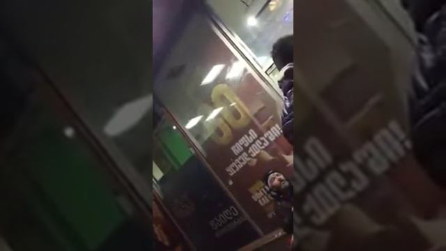 Грузин заставил извиниться туриста из Турции смотреть онлайн