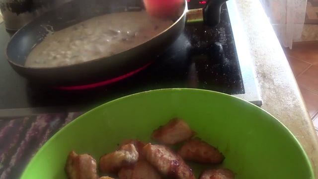 Блюда из филе индейки. Часть 1. Спагетти с индейкой в сливочно-грибном соусе смотреть онлайн