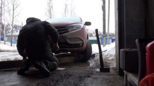 Как снять прикипевшее колесо, литой диск? Простой безопасный метод / How to remove an attached disc