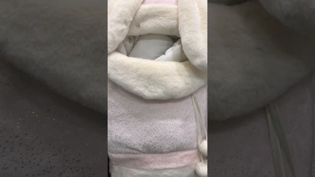 Комплект на выписку для девочки зимой Зая смотреть онлайн