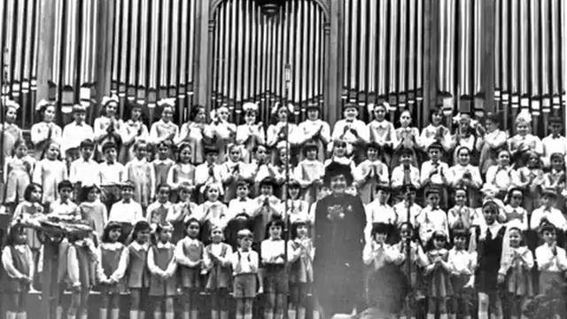 Р. Бойко "О том как дома хорошо", стихи В. Викторова. Солистка - Лена Чаброва смотреть онлайн