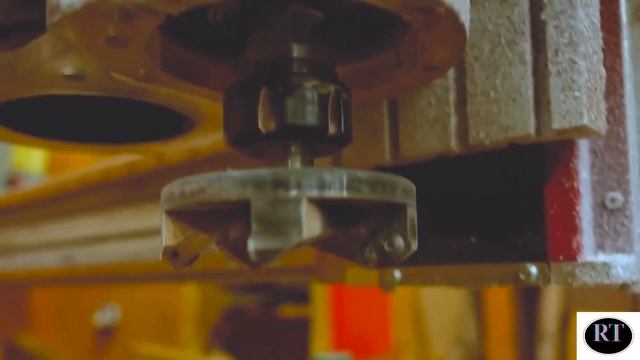 Круглый стол из эпоксидной смолы. Парень показал, как сделает стол из дерева и эпоксидной смолы. смотреть онлайн