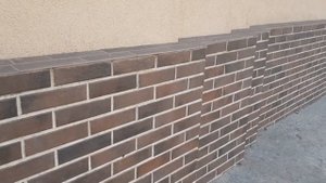 Видео утепление цоколя фасадными Термопанелями с клинкерной плиткой  Cerrad