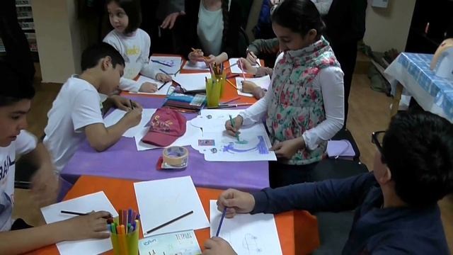 Рисуем / играем. Семейный праздник к Дню защиты детей_2016 смотреть онлайн