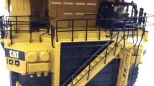 Карьерный самосвал Caterpillar 795F AC