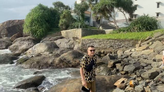 Болючий укол ВЛАДА А4 мы ищем Влада Бумагу на острове смотреть онлайн