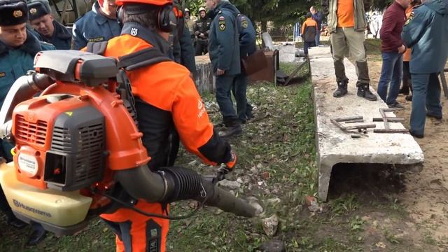 Демонстрация техники и инструмента Husqvarna и DeWALT в пожарной части г. Владимир. смотреть онлайн