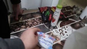 VLOG Сделала маникюр. Вика принесла подарки с работы