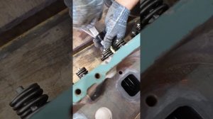 монтаж стакана топливной форсунки volvo d13c