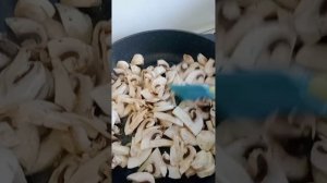Тушёный картофель с шампиньонами ?Быстро, просто и оооочень вкусно ?