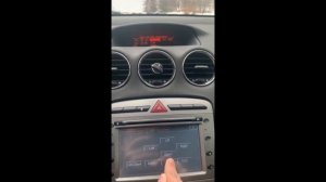 Настройка часов и даты на Пежо 308 2009 года