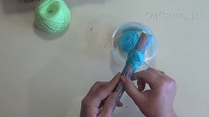 Как смотать клубок с двумя рабочими нитями(с двумя концами).