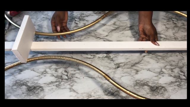 DOLLAR TREE WHITE AND GOLD FLOOR VASE/SHELF USING HOOPS!!! 2-IN-1 HOME DECOR смотреть онлайн