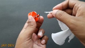 как сделать зажигалку из крыжек от бутылок В ДОМАШНИХ УСЛОВИЯХ