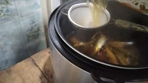 Шпроты в мультиварке из салаки или салака в маринаде