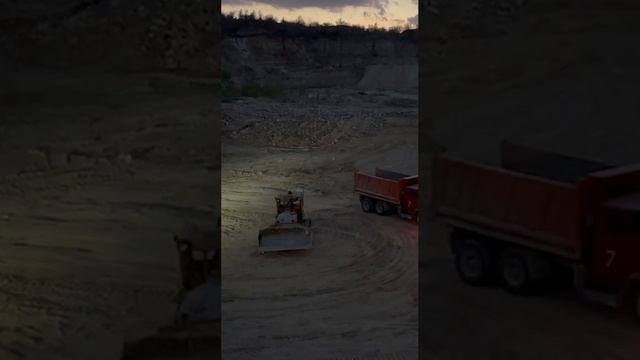 Работаем и днем и ночью Калининский Щебеночный Завод