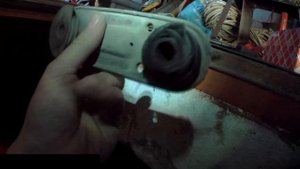замена нижней подушки двигателя на Renault laguna 2