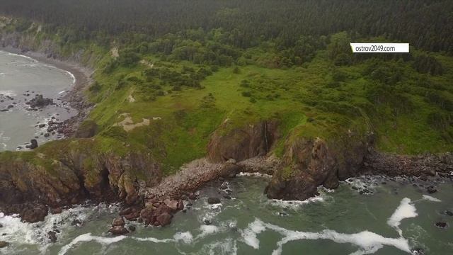 Водопад на мысе Делиль-де-ла-Кройера. / Остров Сахалин