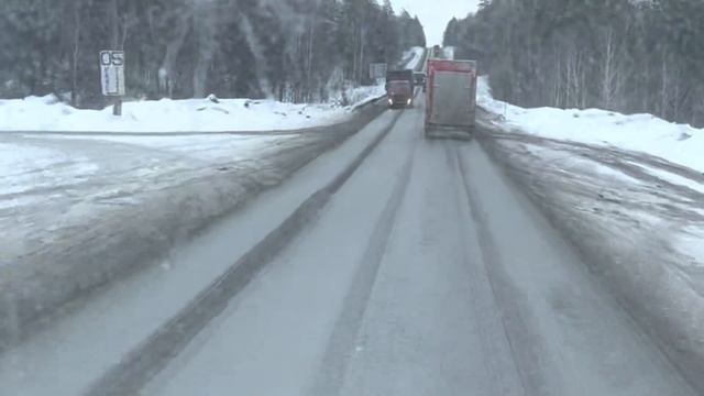 РЕЙС В СИБИРЬ ЧАСТЬ 3. МОГУЧИЙ И СУРОВЫЙ УРАЛ‼️Нарушаю ПДД #водителькатегориие #дальнобой #урал ⛔️