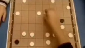 Вот так надо выигрывать в шашки! Девочка уделала чемпиона