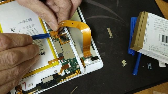 HUAWEI M2 - ТЁМНЫЙ/ЧЁРНЫЙ ЭКРАН, Не Включается - ЗАМЕНА ШЛЕЙФА за 10 минут! смотреть онлайн