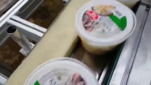 Самоклейкананесение этикетки на крышку и бок одновременновертикальный и горизонтальный аппликаторы