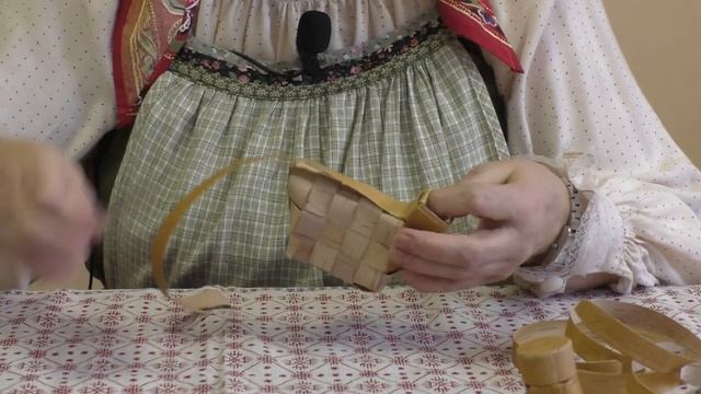 Мастер-класс по берестяному творчеству Солонка Уточка