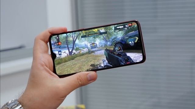 Максимально унылый. OnePlus 7 после OnePlus 7 Pro и перед OnePlus 7T / ОБЗОР