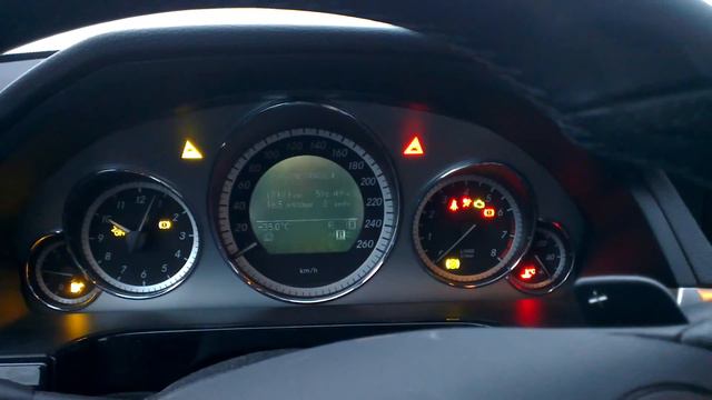 Mercedes E-Class 350 W212 холодный запуск в -35 (cold start in -35) смотреть онлайн