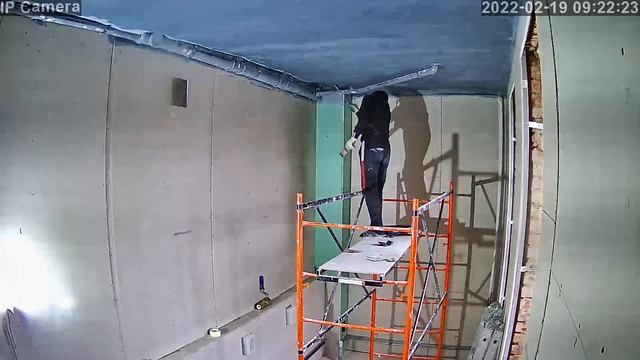 Окраска водоэмульсионными составами потолка. смотреть онлайн