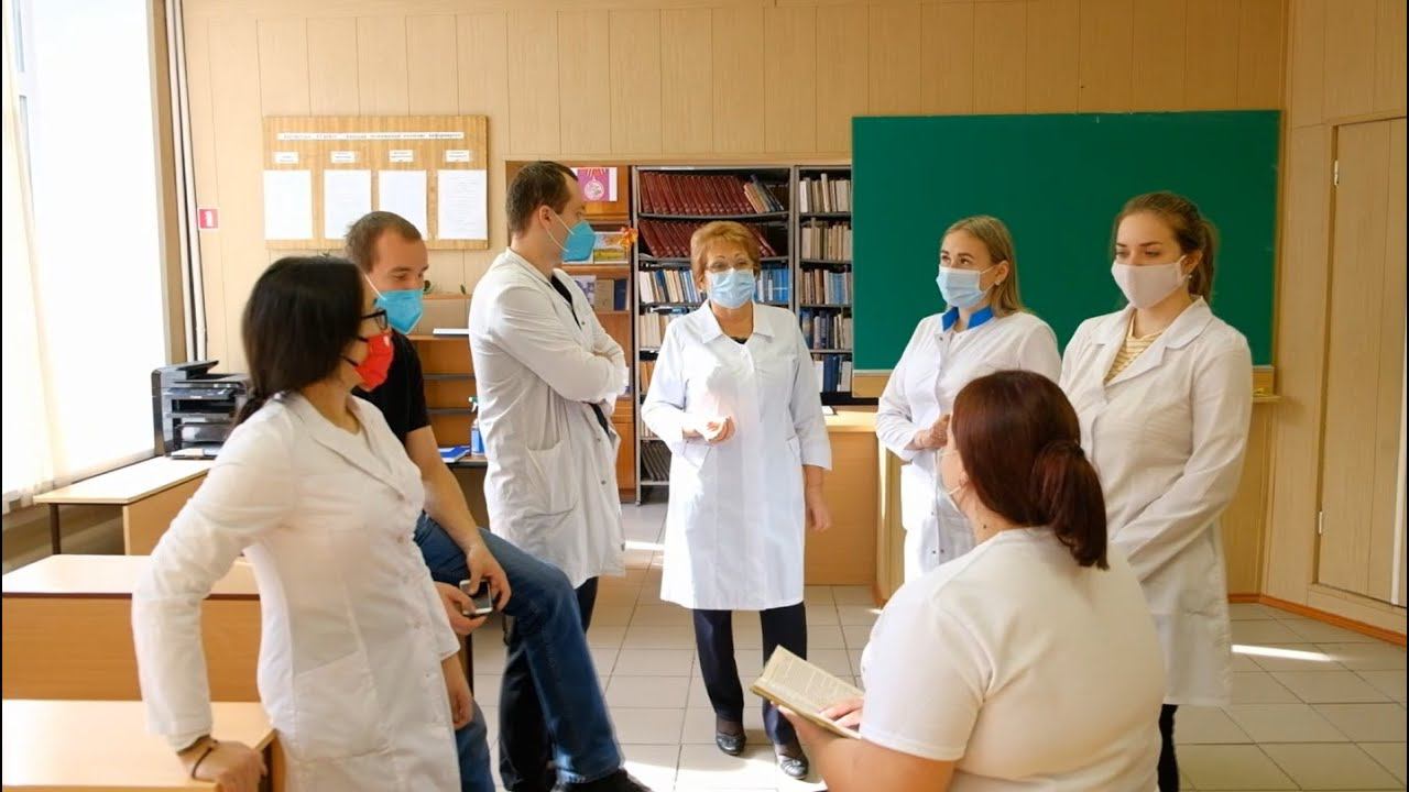Работа студентов Бийского медколледжа в ковидном госпитале (Будни, 16.10.20г., Бийское телевидение)