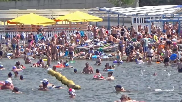 #АНАПА - Галечный ПЛЯЖ. МОРЕ ЧИСТОЕ - МНОГО ТУРИСТОВ