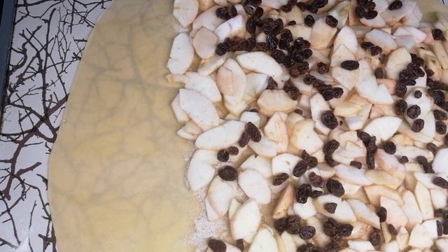Яблочный штрудель - лучший простой рецепт. Как приготовить штрудель из яблок дома.